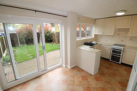 3 bedroom house to rent, Longtail, Billericay, CM11