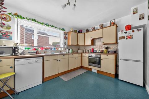 3 bedroom detached house for sale, Willow Crescent, Ellesmere.