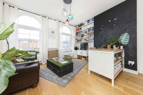1 bedroom flat for sale, The Oval, London E2