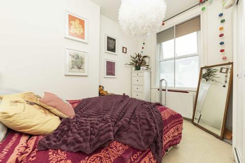 1 bedroom flat for sale, The Oval, London E2