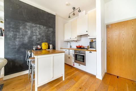 1 bedroom flat for sale, The Oval, London E2