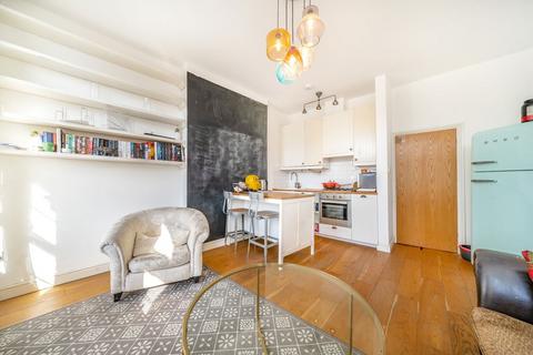 1 bedroom flat for sale, The Oval, London E2