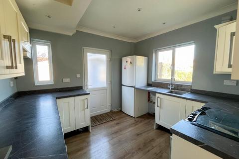 3 bedroom semi-detached house for sale, Stanesfield Close, Cambridge