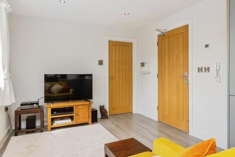 1 bedroom flat for sale, Parkers Way, Totnes, Devon, TQ9