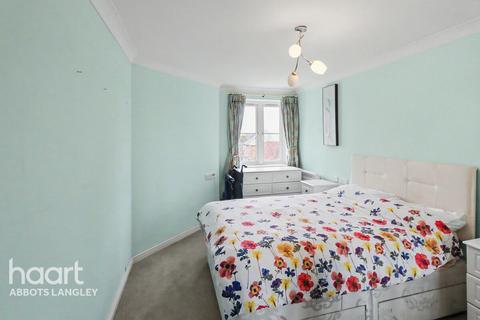 1 bedroom retirement property for sale, Holtsmere Close, Watford