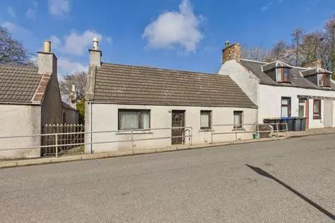 2 bedroom semi-detached bungalow for sale