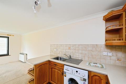 2 bedroom ground floor flat for sale, Kings Lynn Road, Hunstanton