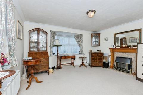 4 bedroom detached house for sale, Coltsfoot Road, Hamilton, Leicester