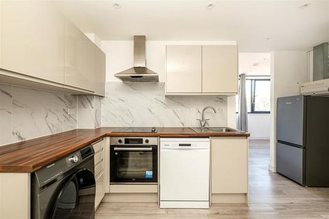 2 bedroom apartment to rent, 28-32 Desborough Street, High Wycombe HP11