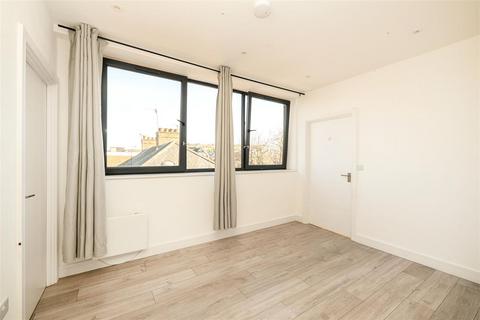 2 bedroom apartment to rent, 28-32 Desborough Street, High Wycombe HP11
