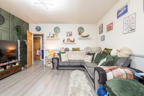 3 bedroom flat for sale, Hatton Place, Rattray PH10