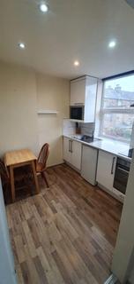 Studio to rent, Ash Grove