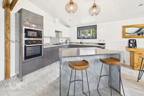 2 bedroom lodge for sale, Woodland Holiday Park, Cromer Road, Norwich