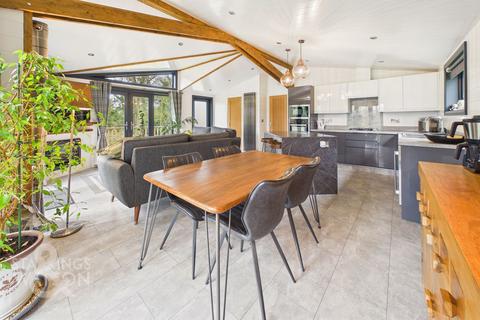 2 bedroom lodge for sale, Woodland Holiday Park, Cromer Road, Norwich