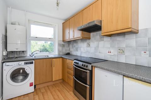 2 bedroom flat to rent, Elm Grove, Horsham, RH13