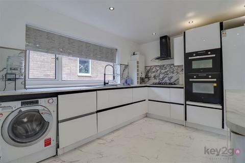 2 bedroom detached bungalow for sale, Staniforth Avenue, Eckington, Sheffield, S21
