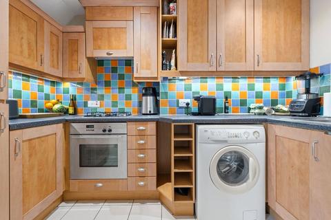 undefined, Flat 7 Tan Tivvy Court, West Street, Haslemere, Surrey, GU27 2EP
