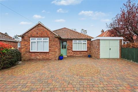 2 bedroom bungalow for sale, Westwood Drive, Hellesdon, Norwich, Norfolk, NR6