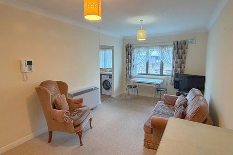 1 bedroom flat for sale, Winningales Court, Vienna Close, Clayhall IG5