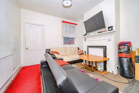 2 bedroom terraced house for sale, Ridgway Road, Luton, Bedfordshire, LU2