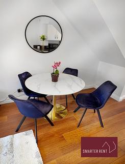undefined, Lorne Gardens, Knaphill GU21