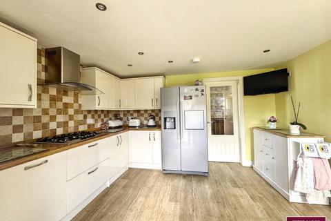 4 bedroom detached bungalow for sale, Plas Avenue, Prestatyn, Denbighshire LL19 9NH