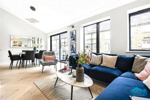 3 bedroom house to rent, Aylmer Parade, London, N2