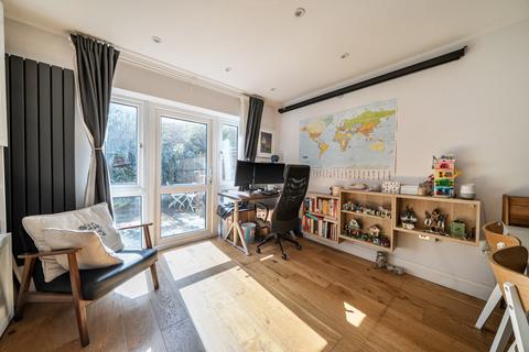 2 bedroom terraced house for sale, Ravenscourt Gardens, London