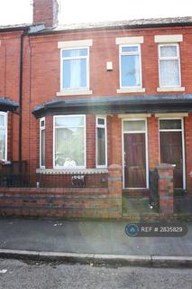 3 bedroom terraced house to rent, New Cross Street, Salford, M5