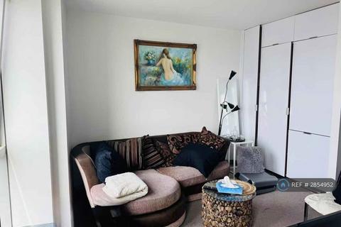 Studio to rent, Ontario Tower, London, E14