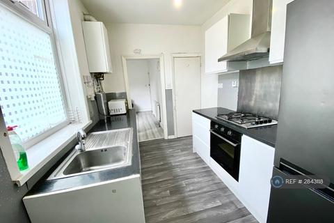 3 bedroom terraced house to rent, Campbell Road, Stoke-On-Trent, ST4