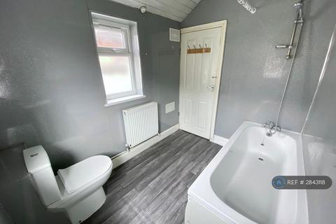 3 bedroom terraced house to rent, Campbell Road, Stoke-On-Trent, ST4