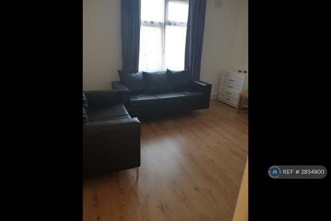 2 bedroom flat to rent, Chandos Road, London, NW2