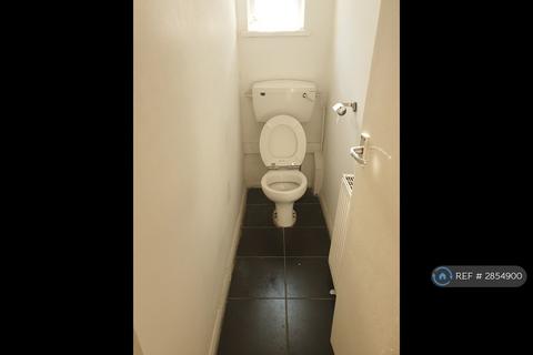 2 bedroom flat to rent, Chandos Road, London, NW2
