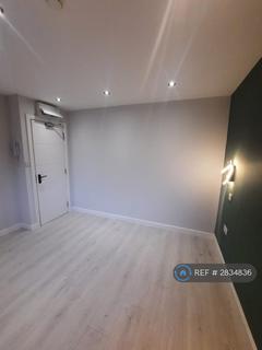 Studio to rent, Keats Way, West Drayton, UB7