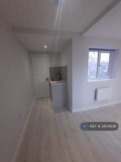 Studio to rent, Keats Way, West Drayton, UB7