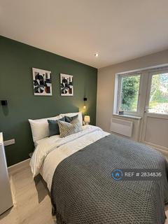 Studio to rent, Keats Way, West Drayton, UB7