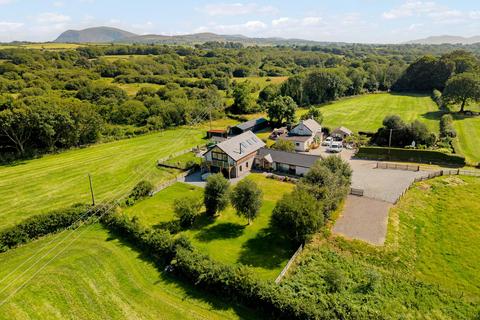 4 bedroom detached house for sale, Caernarfon LL55