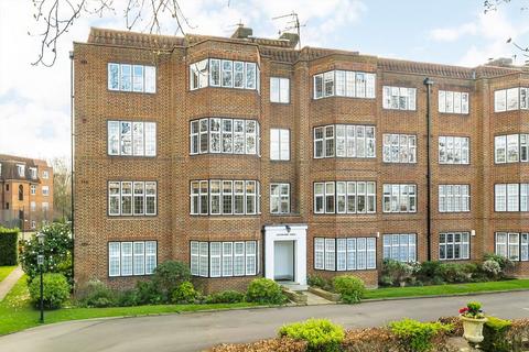 Portsmouth Road, London SW15
