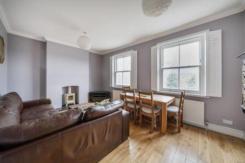 2 bedroom flat for sale, St Johns Way, Archway, London, N19