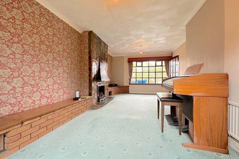 3 bedroom semi-detached house for sale, Hollybank Avenue, Wolverhampton WV11