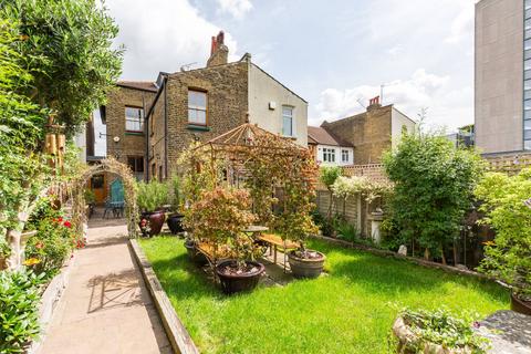 4 bedroom semi-detached house for sale, Shrubland Road, Leyton, London, E10