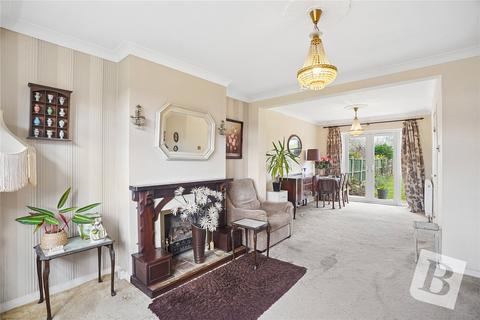3 bedroom semi-detached house for sale, Winchester Avenue, Upminster, RM14