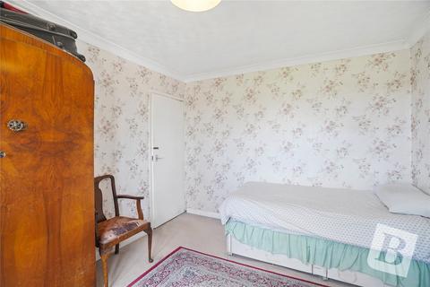 3 bedroom semi-detached house for sale, Winchester Avenue, Upminster, RM14