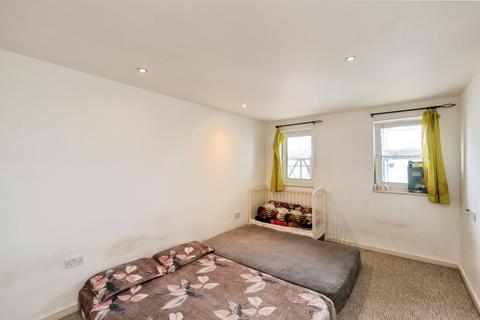 2 bedroom flat for sale, Central Way, Warrington, Cheshire, WA2