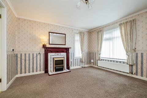 2 bedroom ground floor flat for sale, St. Georges Walk, Hull