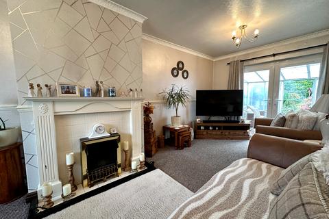2 bedroom semi-detached house for sale, Stonehouse Crescent, Wednesbury WS10