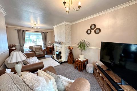 2 bedroom semi-detached house for sale, Stonehouse Crescent, Wednesbury WS10