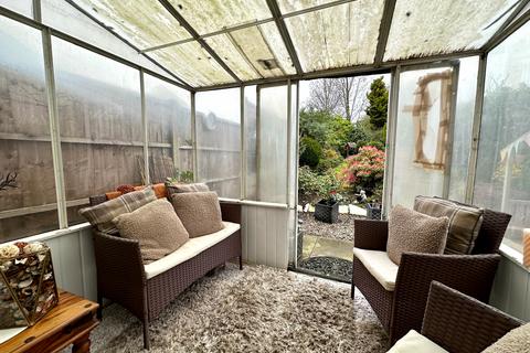 2 bedroom semi-detached house for sale, Stonehouse Crescent, Wednesbury WS10