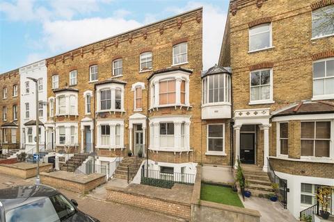 1 bedroom flat for sale, Byrne Road, LONDON SW12